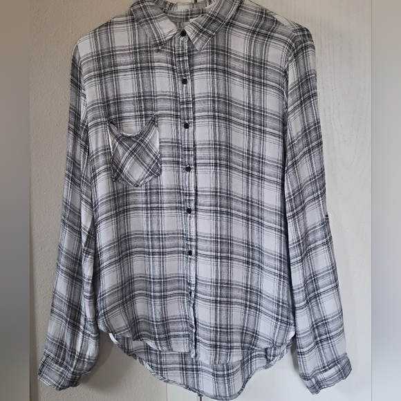 En Creme Womens Black and White Adjustable Sleeve Button Down Plaid Shirt - Picture 1 of 11